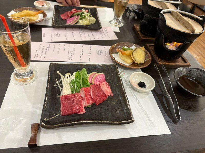 わんわんパラダイスの夕食会席(和牛しゃぶしゃぶと天ぷら)
